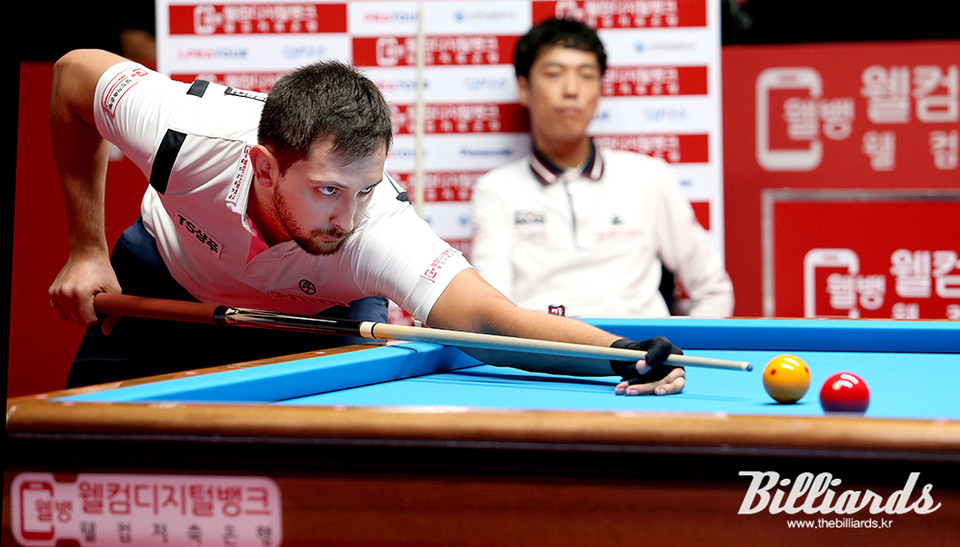 스페인의 다비드 마르티네스는 박인수를 3-2로 꺾고 준결승에 진출했다.  사진=김용근/PBA 프로당구협회