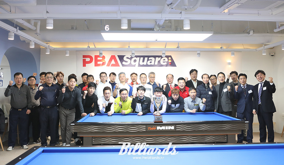 민테이블 PBA 드림투어 6차전 개회식에 참석한 선수들과 관계자들.  사진=김민영 기자