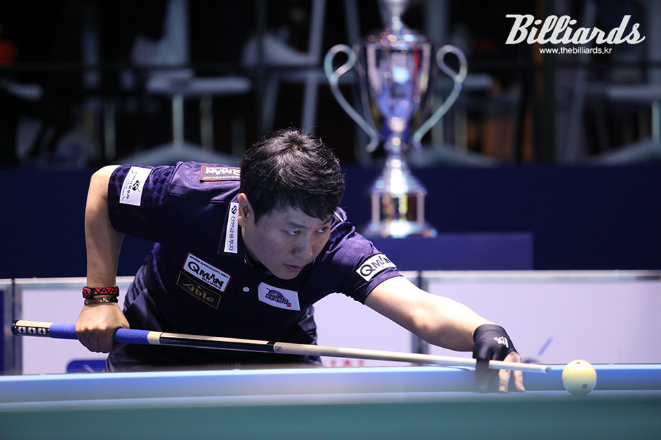 신남호가 '휴온스 PBA 챔피언십' 첫 라운드에서 'TS샴푸 퍼펙트큐'를 달성하고 1천만원의 상금을 손에 넣었다.  사진=빌리어즈 DB