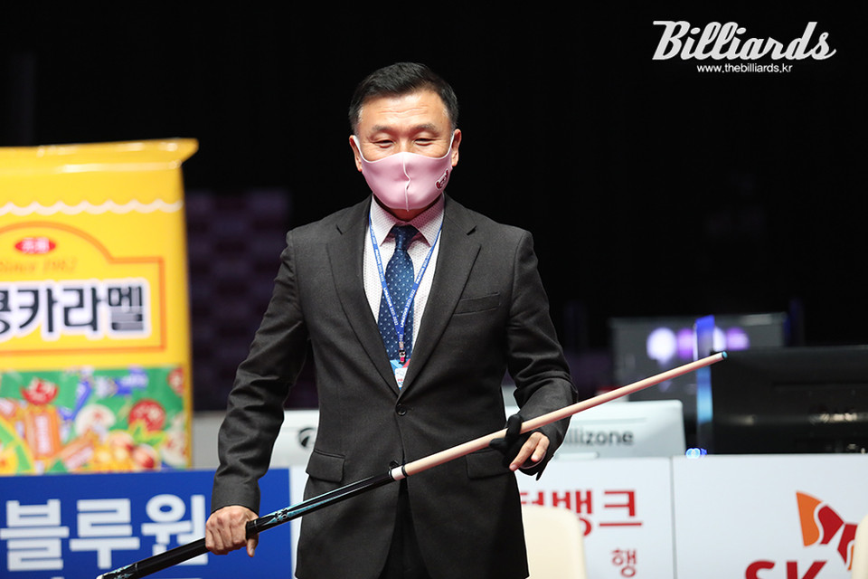 시타를 준비하는 기종표 단장.  사진=김민영 기자