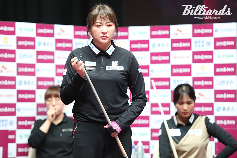 끝내 조 1위를 지켜내지 못하고 조 3위로 밀려난 김민아는 16강 진출에 실패했다.  사진=이용휘 기자