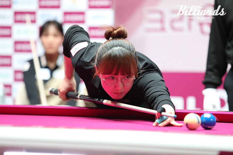 무명의 장혜리가 김민아-스롱 피아비 조에서 조 1위로 16강에 진출했다.  사진=이용휘 기자