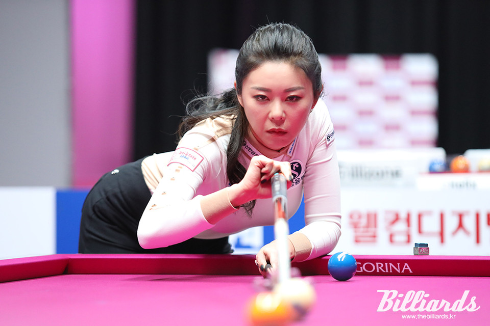 스롱 피아비가에 1-2로 아깝게 패한 김가영. 사진=이용휘 기자