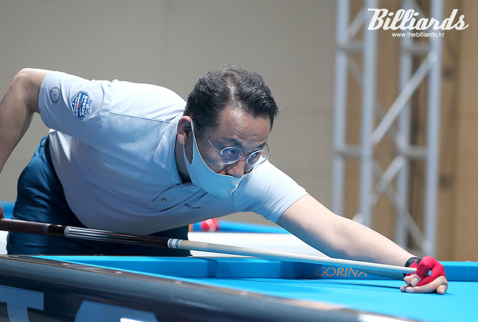 엄상필, 황득희, 아드난 윅셀 등을 차례로 꺾고 8강에 오른 김영섭.  사진=프로당구협회 제공