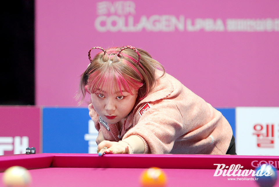 김갑선에 패해 준결승 진출에 실패한 김예은.  사진=프로당구협회 제공