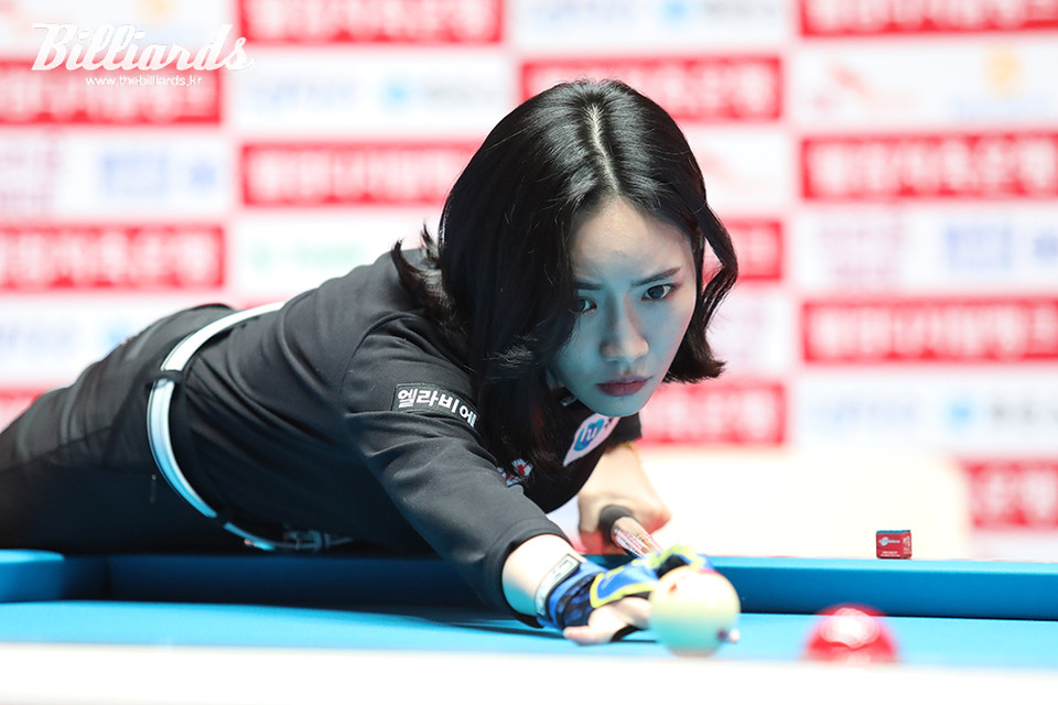 최혜미는 1세트를 4이닝 만에 11:2로 승리하며 좋은 출발을 보여주었으나 뒷심에 밀리며 김보미에게 1-2로 패하고 말았다.  사진=고양/이용휘 기자