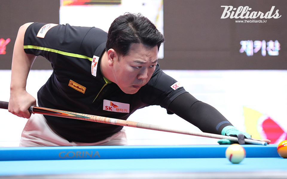 김재근을 꺾고 16강에 오른 강동궁.  사진=빌리어즈DB