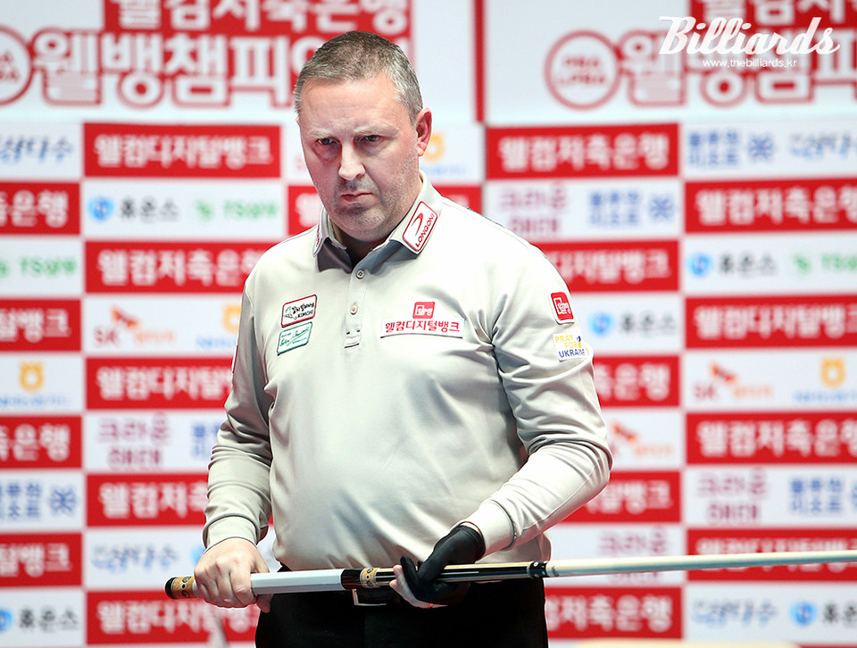 프레데릭 쿠드롱이 마민깜을 3-2로 꺾고 8강에 올랐다.  사진=김용근/(사)프로당구협회 제공