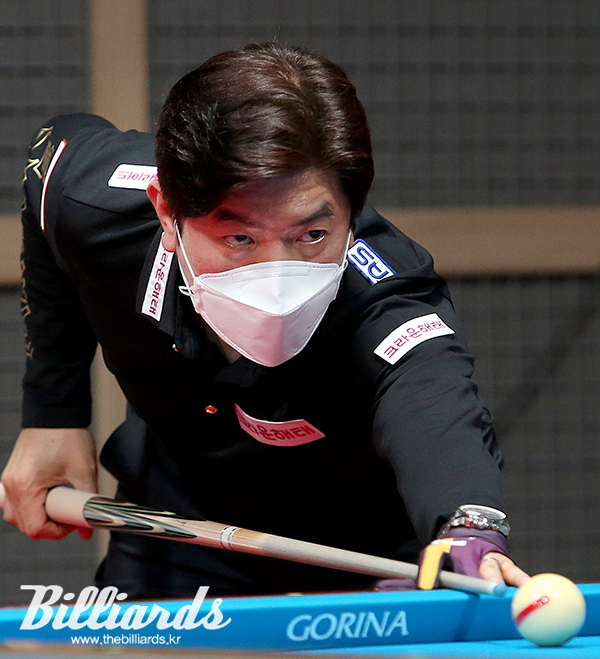 같은 조의 조재호가 기권한 가운데 조 1위로 무사히 본선에 오른 김재근.  사진=프로당구협회 제공