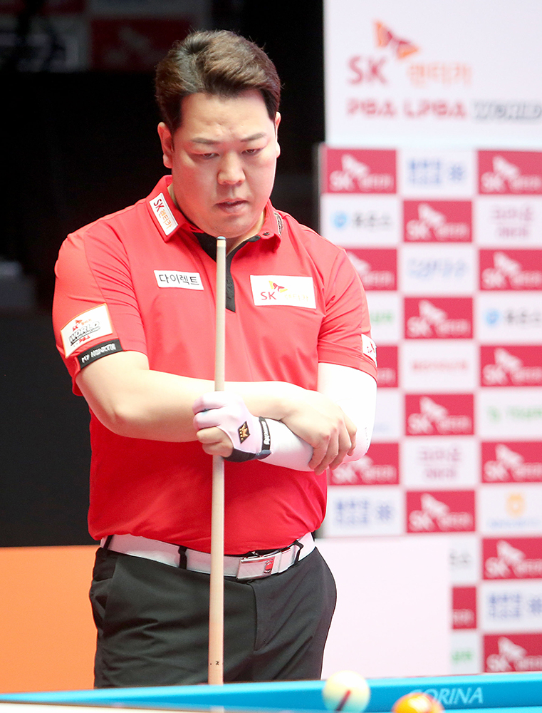 아깝게 8강전에서 패배한 강동궁.  사진=PBA 제공