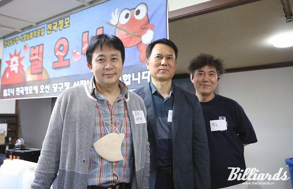 빌오너에서 봉사하고 있는 매니저들. (왼쪽부터) 김관식, 김인수, 김정태 매니저.  사진=이용휘 기자