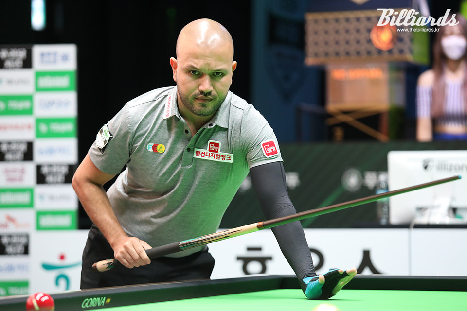 '튀르키예 전사' 비롤 위마즈(웰컴저축은행)가 '황제' 프레데릭 쿠드롱(웰컴저축은행)을 준결승에서 4-3으로 꺾고 사상 첫 결승 진출에 성공했다.  사진=이용휘 기자