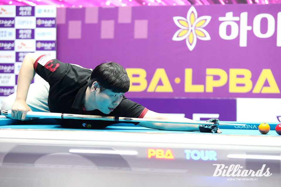 첫 8강 진출로 새로운 경력을 쌓은 백찬현이 조재호에게 패하며 아쉽게 이번 투어를 마쳤다.  사진=정선/이용휘 기자