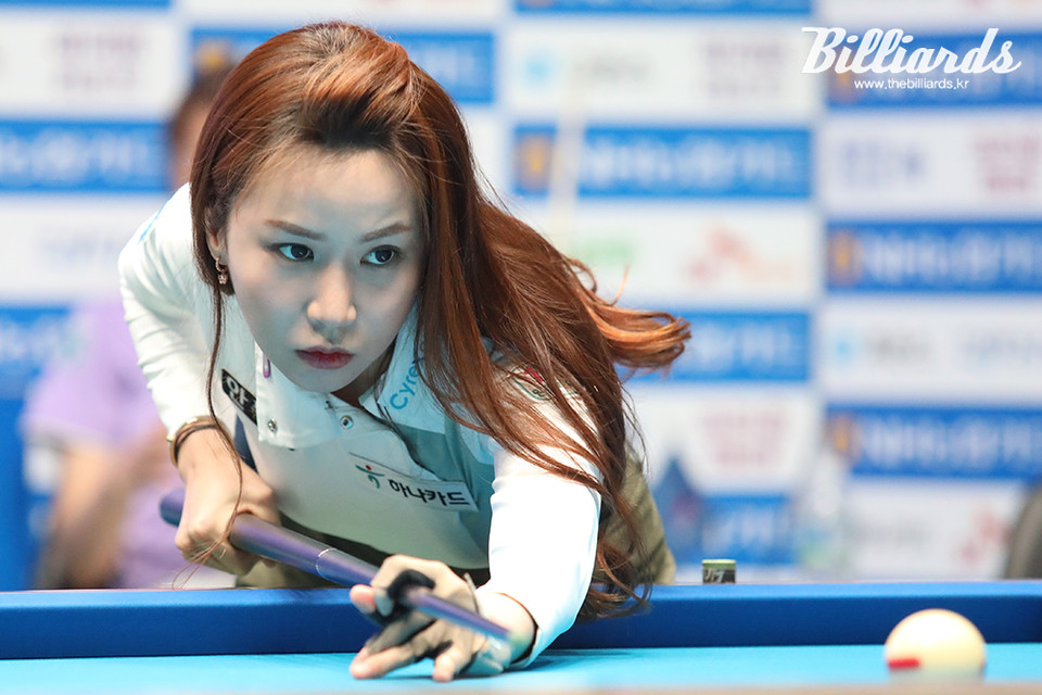 프로당구 투어 첫 준결승에 오른 김진아.  사진=이용휘 기자