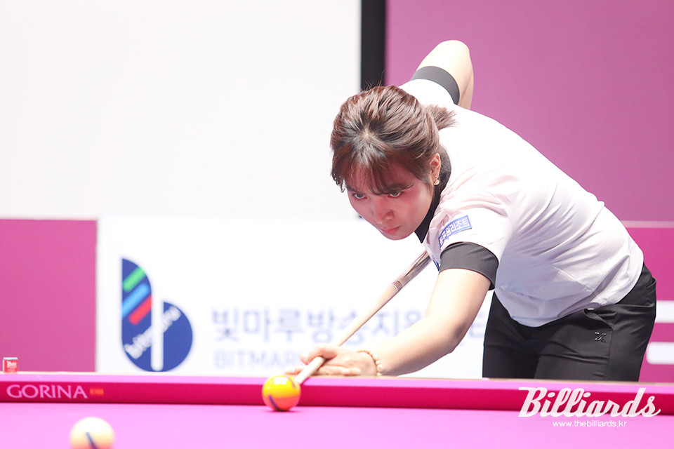 스롱 피아비가 김가영을 꺾고 7개월여 만에 4강에 이름을 올렸다. 사진=김민영 기자