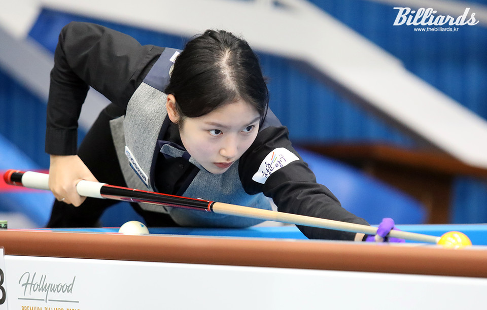 3쿠션 여자부에서 사상 최초로 우승한 한국의 한지은.  사진=양구/이용휘 기자