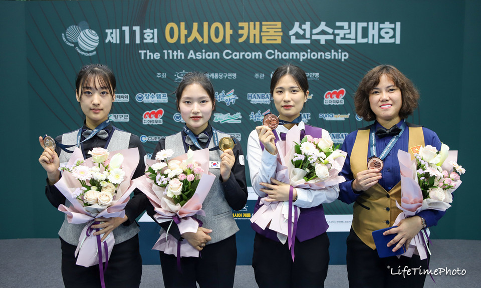 3쿠션 여자부 입상자들.  사진=함상준/KBF 제공