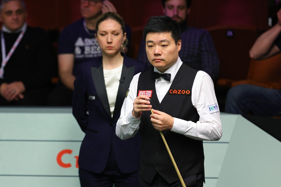2023 카주 스누커 월드 챔피언십 32강전에 출전한 딩준후이.  사진=WST 제공