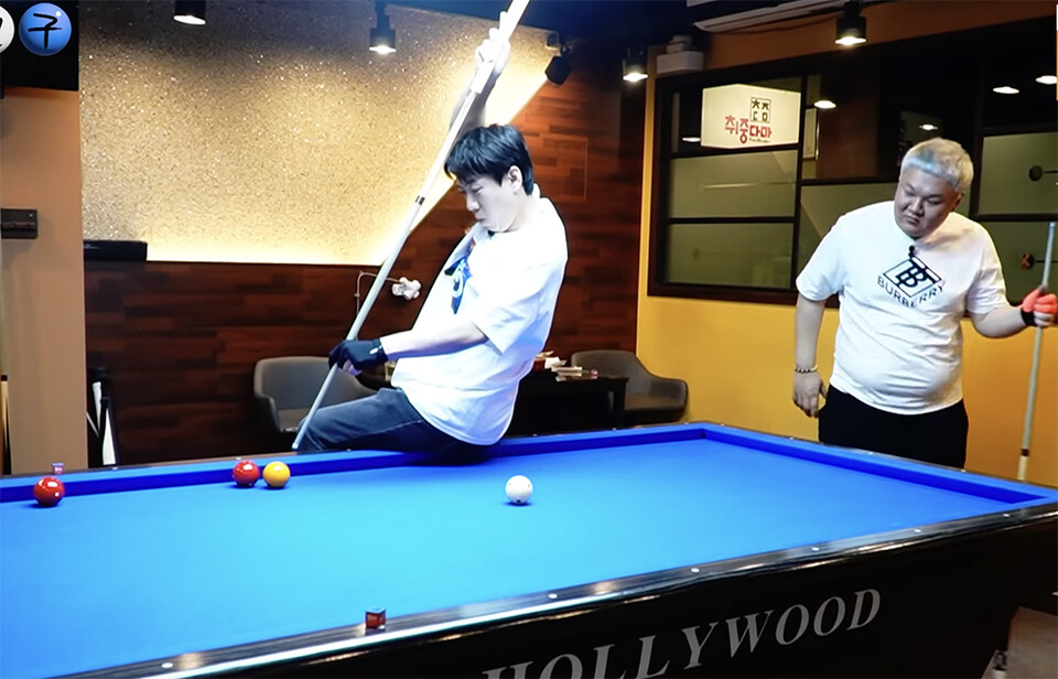 특이한 맛세이 자세로 허당의 면모를 제대로 과시하는 양세찬. 사진=방송화면 갈무리