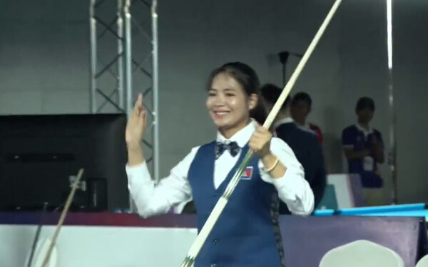 결승 진출 후 기뻐하는 스롱 피아비.  사진=중계화면