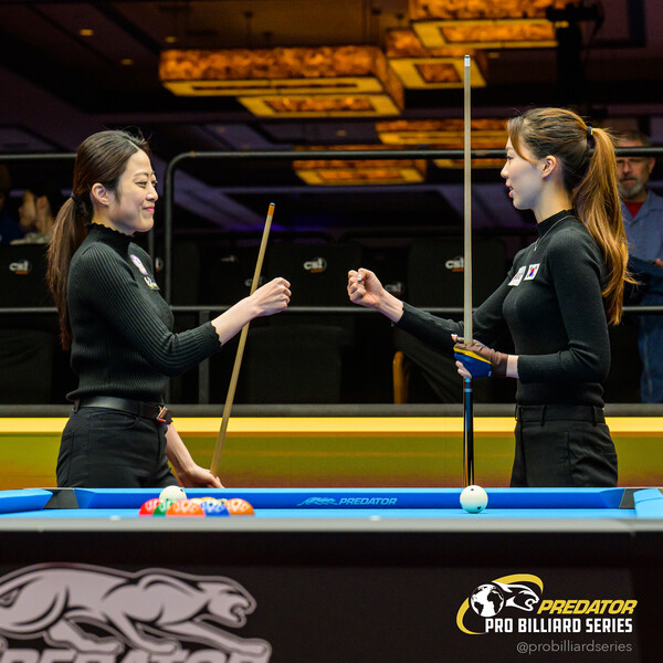 지난 2월 라스베이거스 오픈 8강전에서 만났던 서서아(오른쪽)와 저우제위.  사진=프레데터 제공