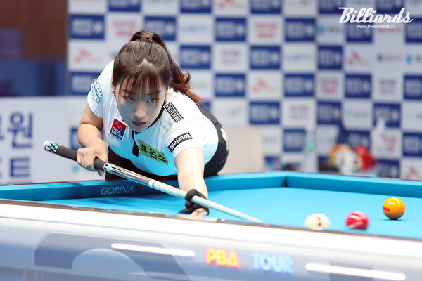 '무서운 신인' 장가연(19)이 프로 데뷔전부터 '하이런 10점'을 득점하며 16강에 올라가는 기염을 토했다.  사진=김도하 기자