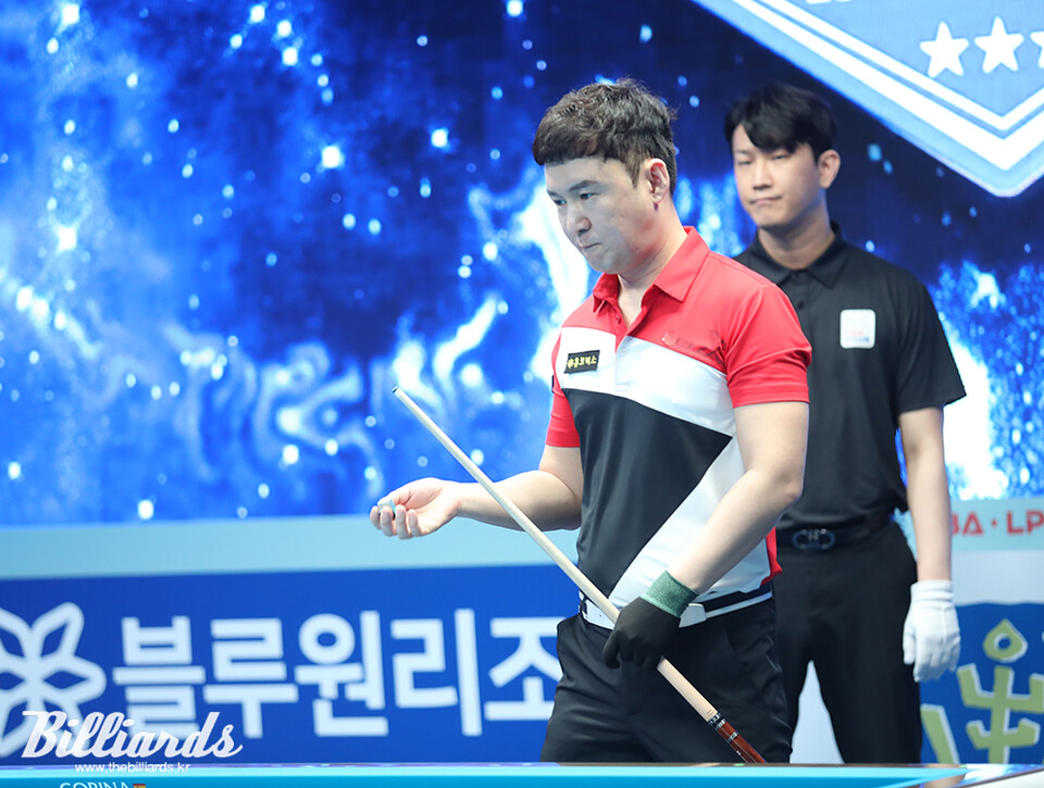 김현석과 128강 대결 중인 주시윤. 사진=김도하 기자