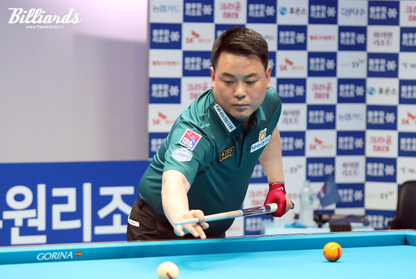 32강에 진출한 '현 PBA 챔피언' 조재호(NH농협카드).  사진=김도하 기자