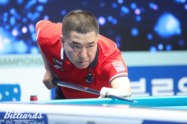 세트스코어 0-2에서 2-2로 추격을 벌인 황지원. 사진=이용휘 기자