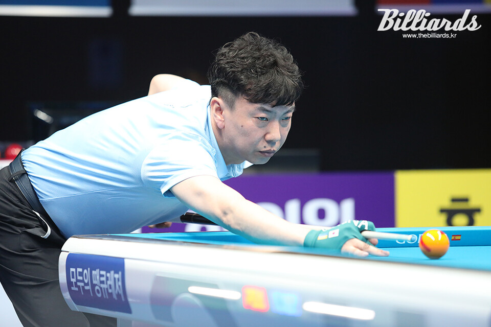 최명진은 1세트 2이닝까지 무려 10점을 만들며 먼저 14점 고지에 올랐으나 팔라존의 하이런 9점을 막지 못해 끝내 세트 획득에 실패했다. 사진=이용휘 기자