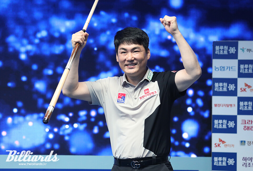 이상대가 준결승전에서 신정주를 4-0으로 꺾고 결승에 올랐다. 사진=이용휘 기자