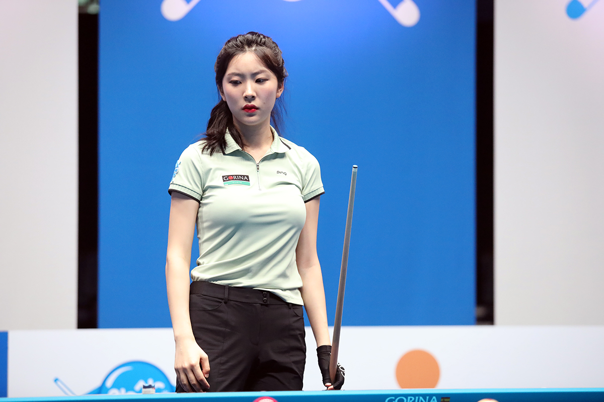 '유튜브 스타' 정수빈은 64강에서 김진아(하나카드)와 대결해 25:12(17이닝) '애버리지 1.471'로 깜짝 활약을 펼쳤다.   사진=안산/김민영 기자