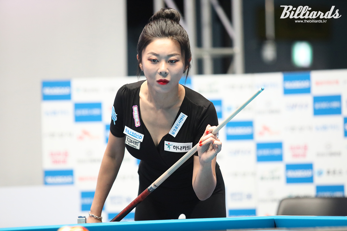 오지연을 세트스코어 2-0으로 꺾고 16강에 오른 김가영. 사진=안산/이용휘 기자