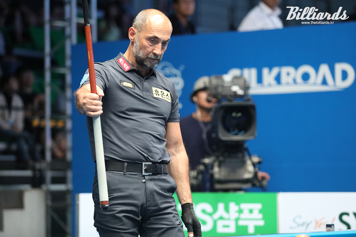 '데뷔전 우승' 대기록을 세운 세미 사이그너(휴온스)가 2차 투어 128강에서 이충복(하이원리조트)을 3-1로 꺾었다.  사진=안산/이용휘 기자 