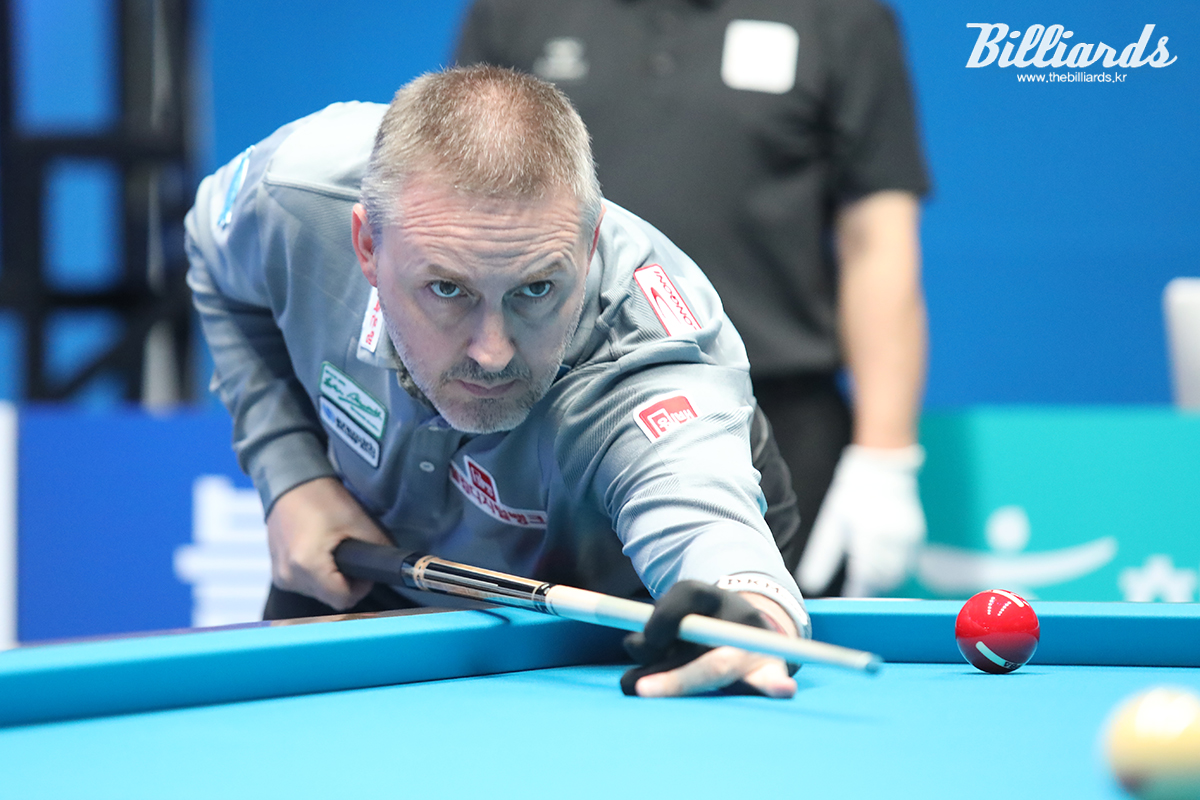 프레데릭 쿠드롱(웰컴저축은행)이 프로당구 2차 투어 '실크로드&안산 PBA 챔피언십' 32강에서 한국의 고도영에게 3-2로 극적인 역전승을 거두고 16강에 진출했다.  사진=안산/이용휘 기자