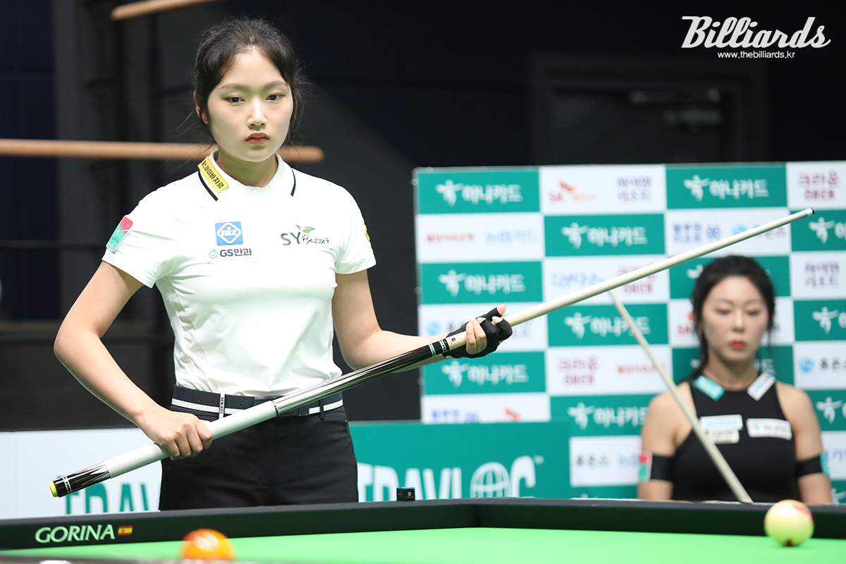 '아마 최강' 한지은(에스와이)은 64강에서 '당구 여제' 김가영(하나카드)을 꺾는 최대 이변을 연출하며 32강에 진출했다.  사진=고양/이용휘 기자