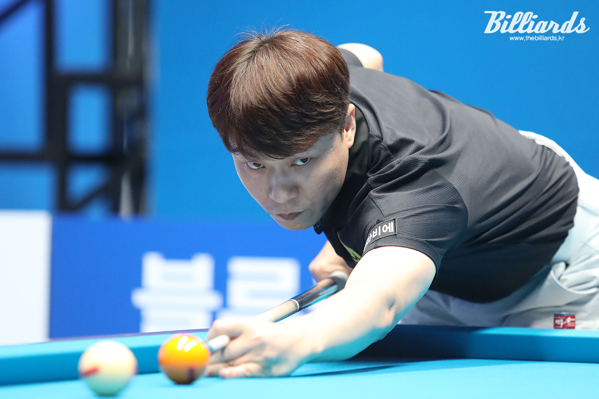 '승부사'로 이름을 날렸던 최성원(휴온스)이 3차 투어 128강전에서 김영섭과 대결해 세트점수 동점까지 1점을 남겨둔 상황에서 아쉽게 역전을 당하며 1-3으로 패했다.   빌리어즈 자료사진