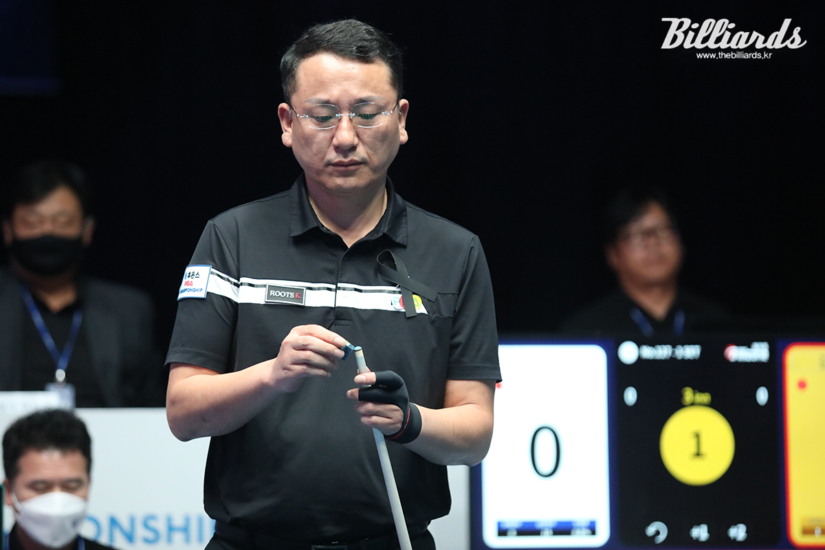 최성원의 막판 추격을 따돌리고 64강에 진출한 김영섭.   빌리어즈 자료사진