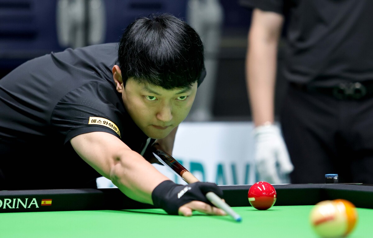 전날 32강에서 다니엘 산체스(에스와이)에 이어 16강에서도 다비드 사파타(블루원리조트)를 3-2로 꺾은 이영훈(에스와이). 사진=PBA 제공