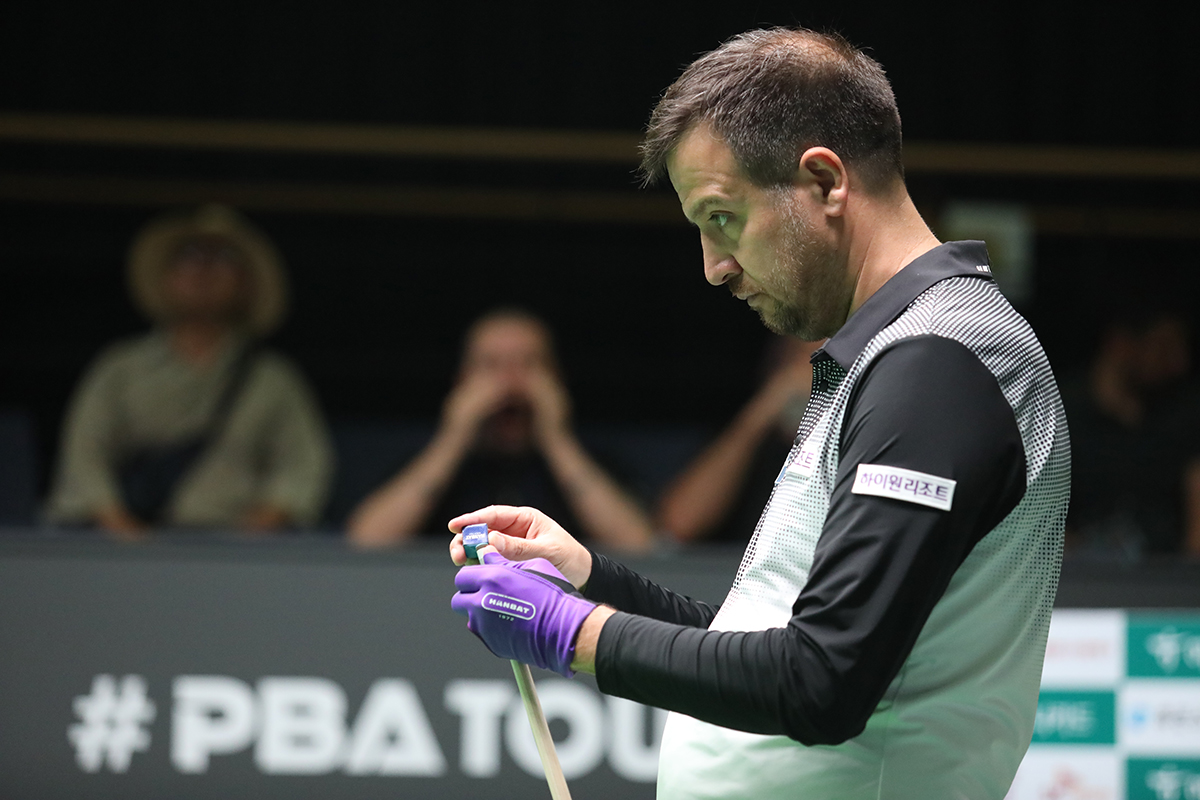 '튀르키예 신입' 뤼피 체넷(하이원리조트)이 23-24시즌 3차 투어 '하나카드 PBA 챔피언십' 준결승에서 김재근(크라운해태)을 세트스코어 4-3으로 꺾고, 프로 데뷔 세 번째 개인투어 출전 만에 첫 우승에 도전하게 됐다.  사진=고양/김민영 기자