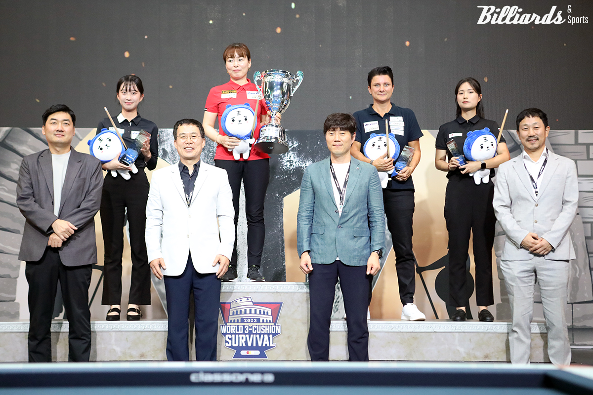 시상식. 왼쪽부터 김차돌 아프리카TV 스포츠사업실장, 서수길 아프리카TV CBO, 박정규 큐스코 대표, 오성규 파이브앤식스 대표.