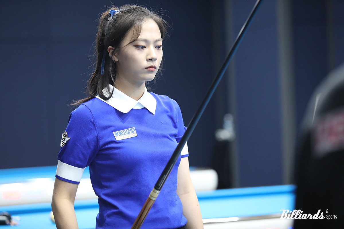 최혜미와 64강 진출을 놓고 대결한 정보윤.