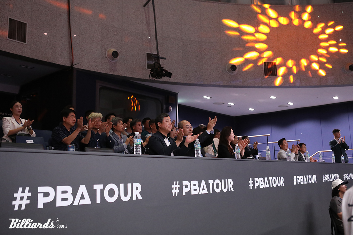 개막식에 참석한 내빈들.