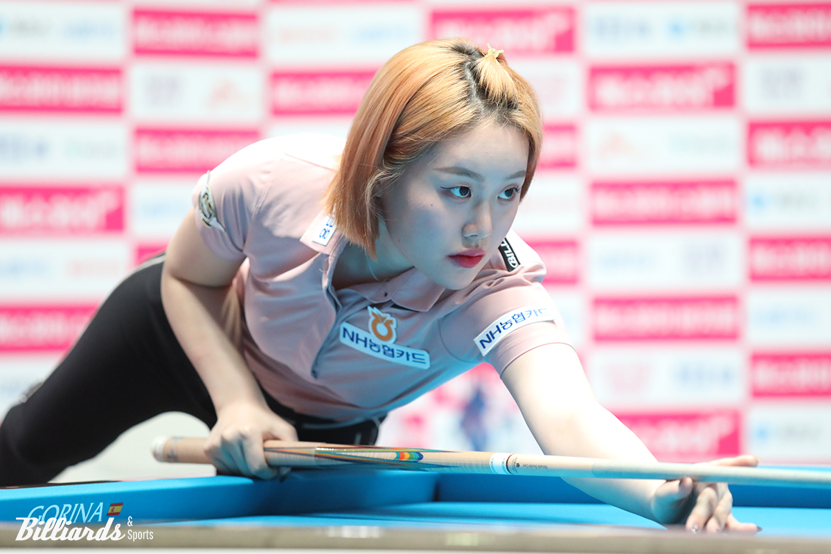 장가연을 세트스코어 2-0으로 제압하고 16강에 오른 김보미.