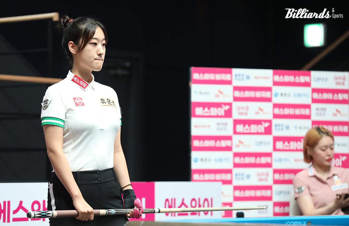 김보미에게 무기력하게 32강을 내준 장가연.