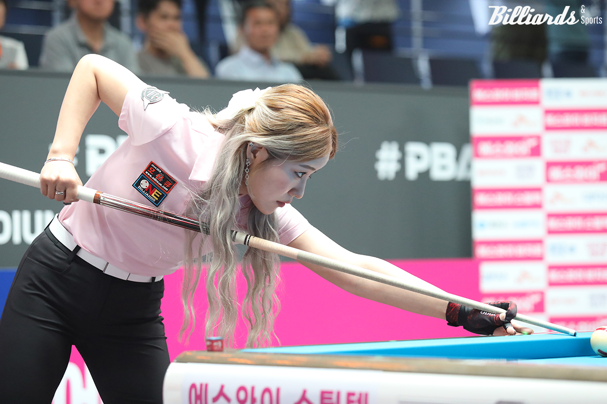 32강에서 스롱 피아비(블루원리조트)를 꺾었던 최연주는 16강에서 오수정에게 2-1로 승리하며 8강에 진출했다.