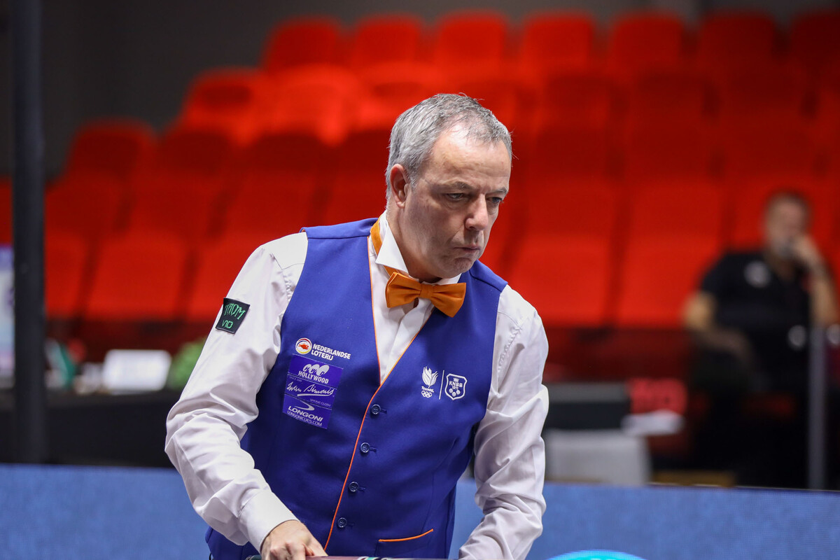 딕 야스퍼스(네덜란드)가 조별리그 마지막 경기에서 한국의 안지훈(대전)을 꺾고 B조 1위로 본선 토너먼트에 진출했다.