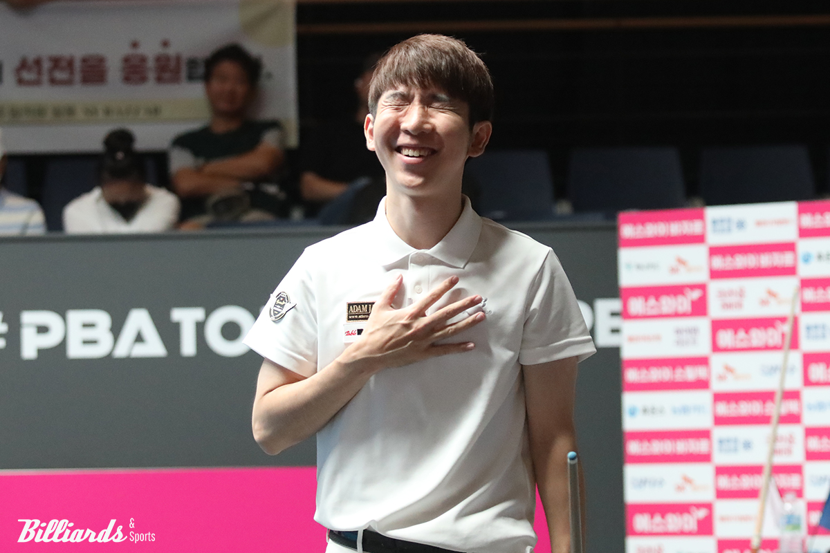 준결승전 승리 후 떨리는 가슴을 진정시키려는 듯 가슴을 부여 잡은 모리 유스케. 사진=고양/김민영 기자