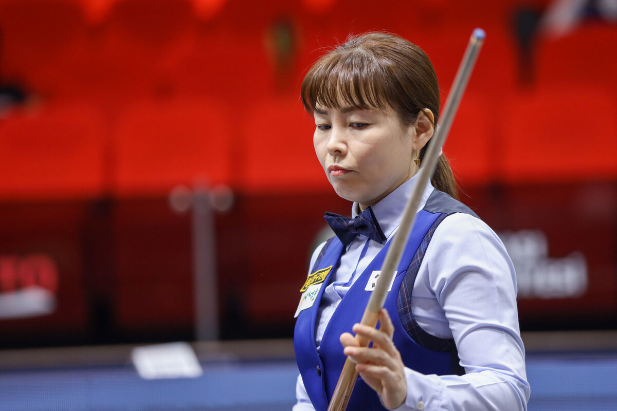 '제11회 세계여자3쿠션선수권대회' 조별리그 첫 경기에서 승리한 이신영(충남).  사진=아프리카TV 제공