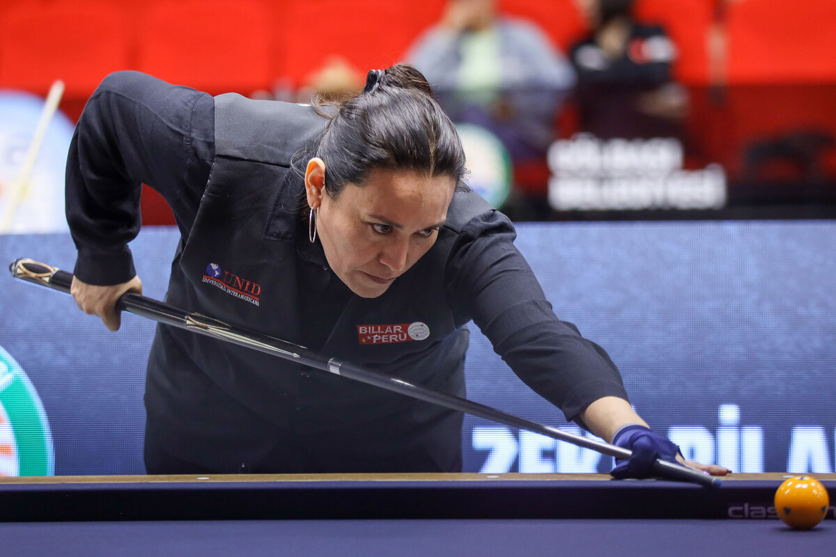 김하은과 대결한 자켈린 페레스(페루). 